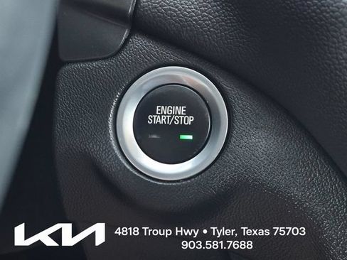 Used 2024 Chevrolet Equinox LT FWD image 32