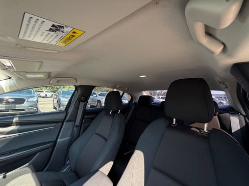Used 2025 MAZDA MAZDA3 s FWD image 33