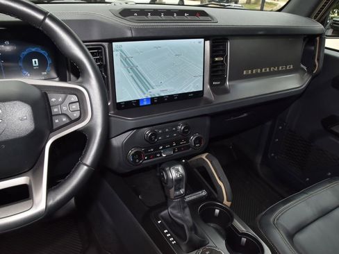Certified 2025 Ford Bronco Badlands AWD/4WD image 27