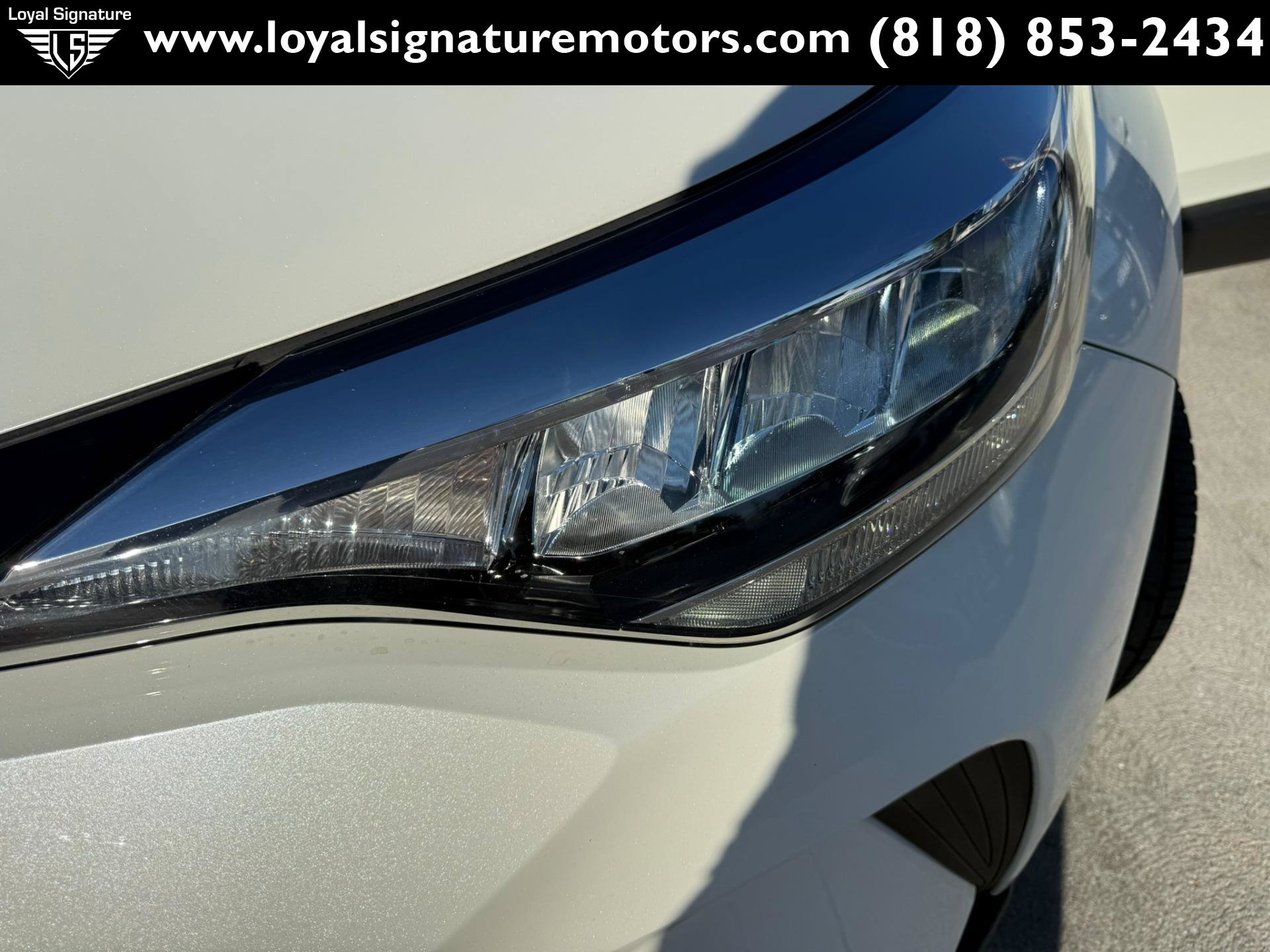 Used 2020 Toyota C-HR XLE FWD image 34
