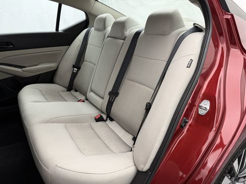 Used 2025 Nissan Altima 2.5 SV image 17