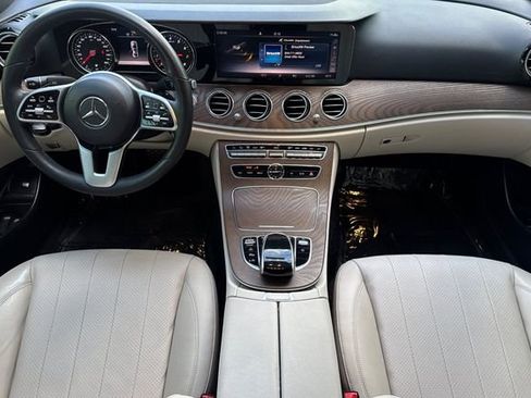Used 2019 Mercedes-Benz E 300 image 13
