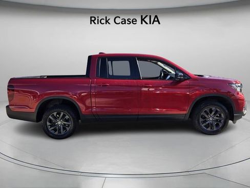 Used 2025 Honda Ridgeline Sport image 4