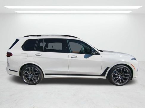 New 2026 BMW X7 M60i image 3