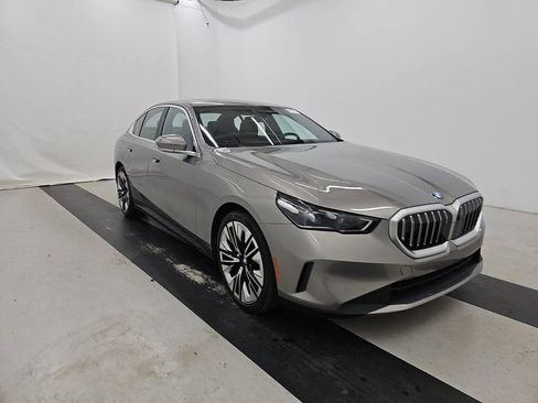 Used 2026 BMW 540i xDrive 540i xDrive image 2