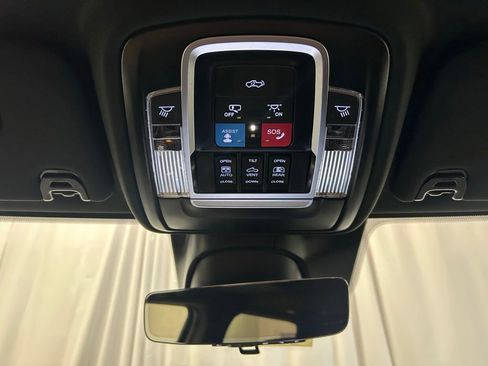 New 2026 RAM 2500 Limited AWD/4WD image 19