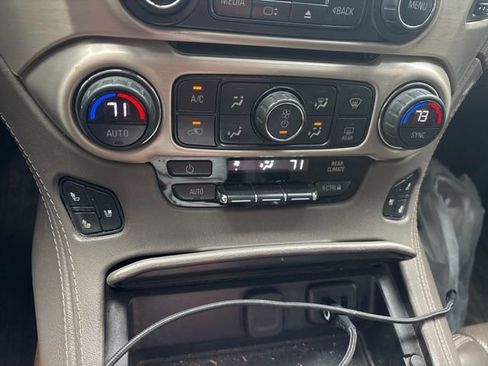 Used 2020 GMC Yukon Denali w/ Denali Ultimate Package AWD/4WD image 14