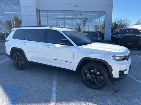 Used 2021 Jeep Grand Cherokee L Limited image 37