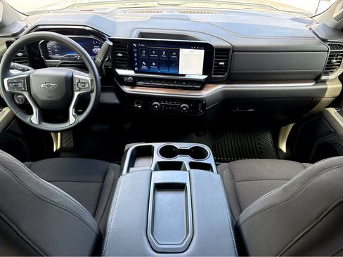 Used 2024 Chevrolet Silverado 1500 RST image 4