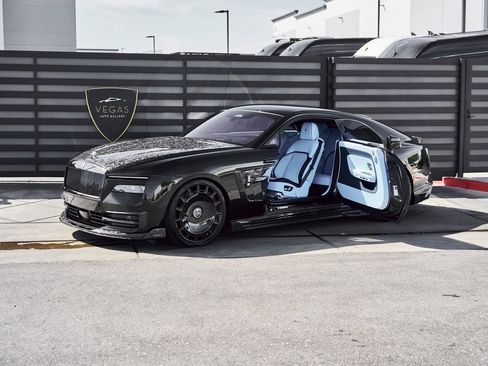 Used 2025 Rolls-Royce Spectre image 5