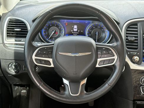 Used 2022 Chrysler 300 Touring L w/ Popular Equipment Group image 13