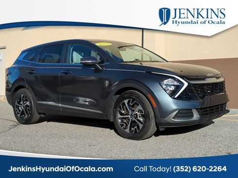 Used 2023 Kia Sportage EX image 1