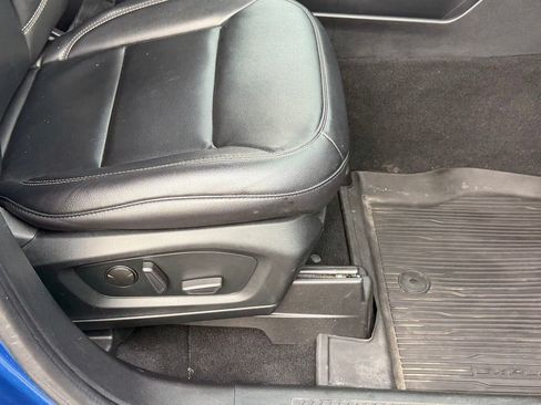 Used 2020 Ford Explorer XLT w/ Equipment Group 202A AWD/4WD image 37