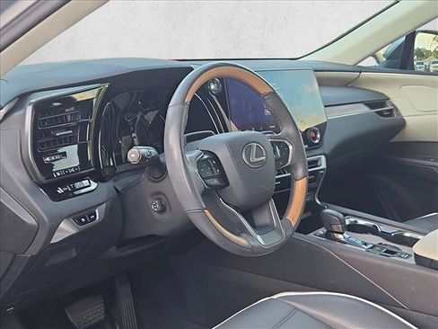 Used 2024 Lexus RX 350 FWD w/ Convenience Package image 9