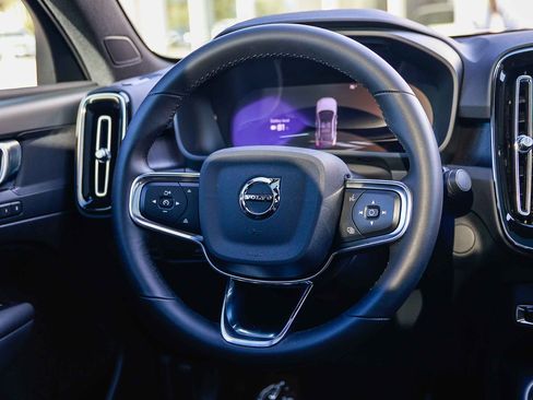 Used 2023 Volvo C40 P8 Recharge Plus image 17