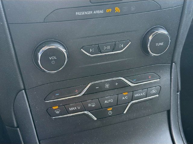 Used 2020 Ford Edge SE AWD/4WD image 21