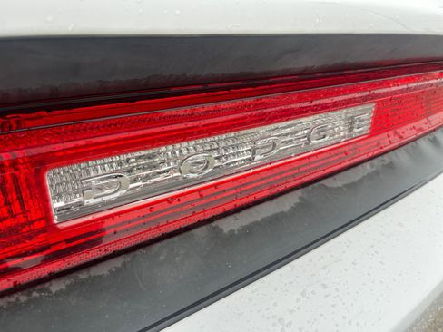 Used 2010 Dodge Challenger SE image 24