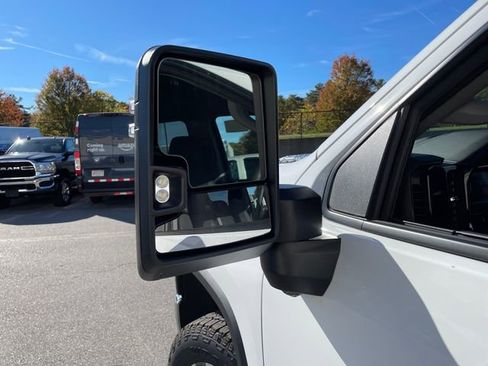 New 2026 Chevrolet Silverado 3500 LT image 6