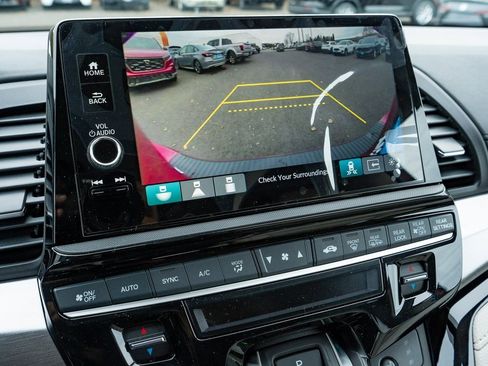 New 2026 Honda Odyssey Touring image 30
