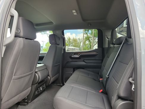 Used 2024 Chevrolet Silverado 1500 LT RWD image 14