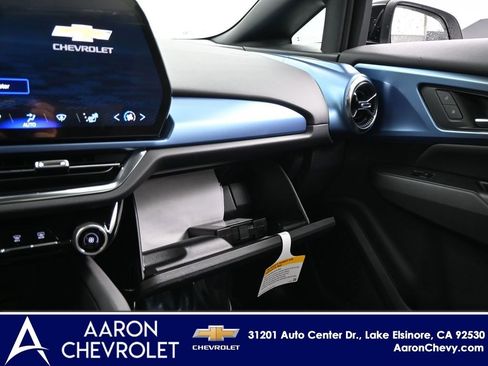 New 2026 Chevrolet Equinox EV LT w/ LPO, Blackout Package AWD/4WD image 30