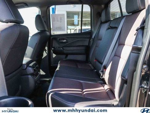 Used 2024 Honda Ridgeline Black Edition image 16