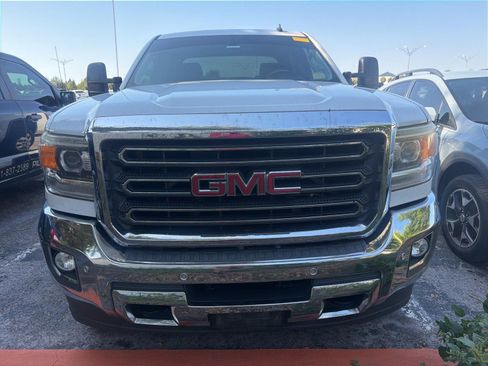 Used 2015 GMC Sierra 3500 SLT w/ SLT Preferred Package AWD/4WD image 2