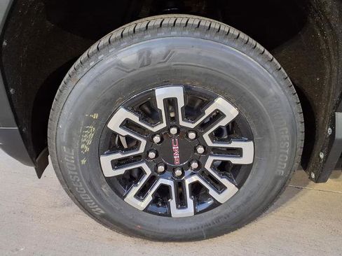 New 2026 GMC Sierra EV Elevation image 20