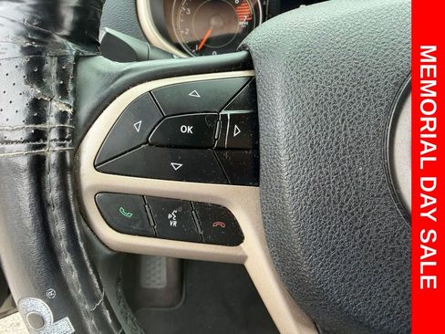 Used 2017 Jeep Cherokee Latitude w/ Trailer Tow Group AWD/4WD image 26