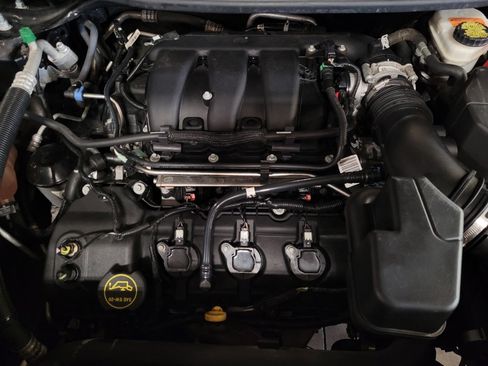 Used 2019 Ford Explorer XLT w/ Class III Trailer Tow Package FWD image 30