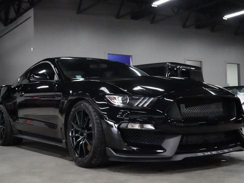Used 2017 Ford Mustang Shelby GT350 w/ Electronics Package RWD image 7
