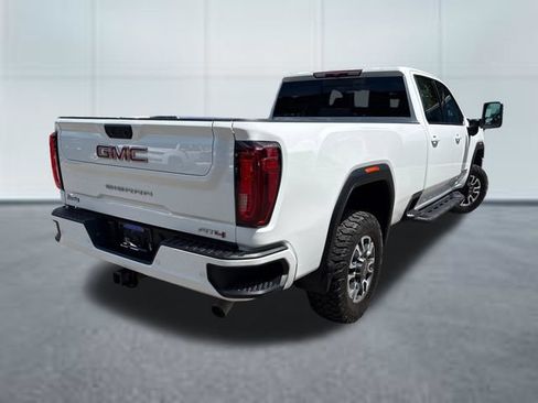 Used 2022 GMC Sierra 2500 AT4 w/ AT4 Preferred Package AWD/4WD image 4