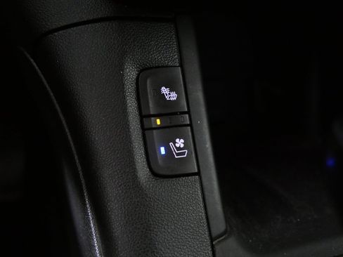 Used 2018 GMC Acadia Denali w/ Technology Package AWD/4WD image 27