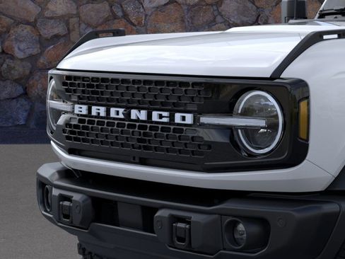 New 2025 Ford Bronco Badlands image 19