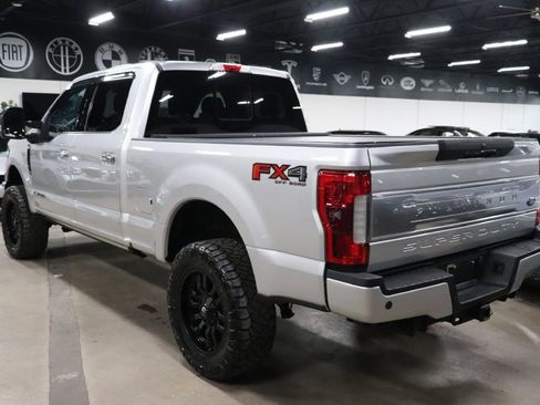 Used 2017 Ford F250 Platinum w/ Platinum Ultimate Package image 3