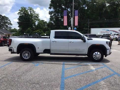 Used 2025 GMC Sierra 3500 Denali Ultimate AWD/4WD image 7