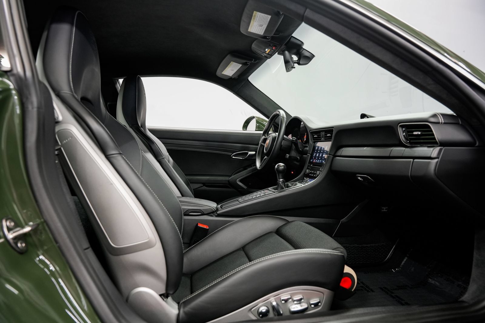 Used 2019 Porsche 911 GT3 RWD image 28