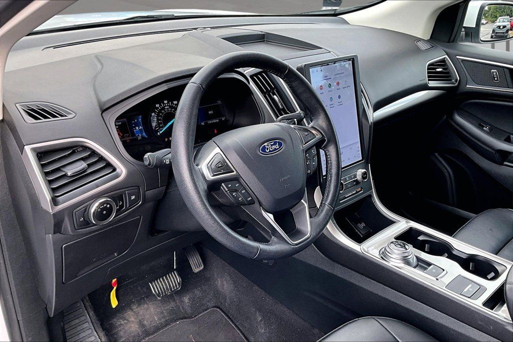 Used 2024 Ford Edge SEL AWD/4WD image 14