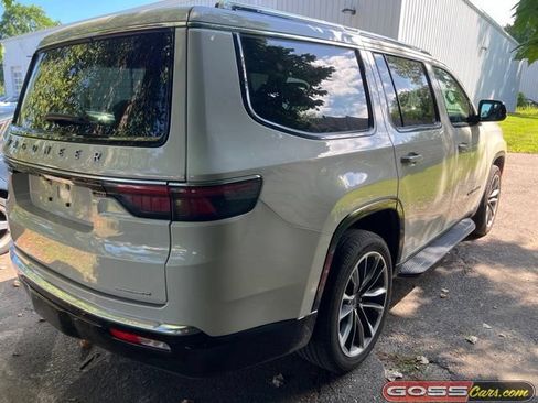 Used 2022 Jeep Wagoneer Series II w/ Premium Group I AWD/4WD image 3