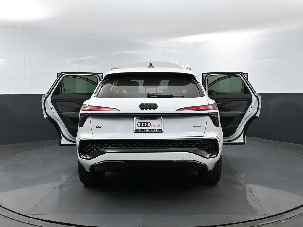 New 2026 Audi Q3 quattro 2.0T AWD/4WD image 30