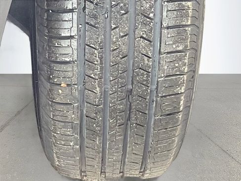 Used 2023 Toyota Highlander XLE image 45