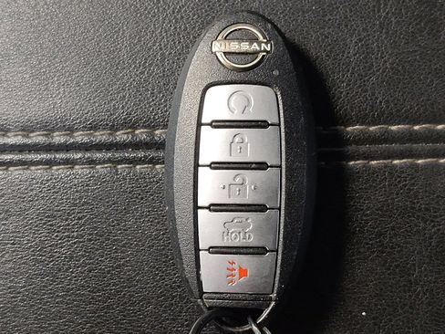 Used 2024 Nissan Altima 2.5 SV FWD image 32