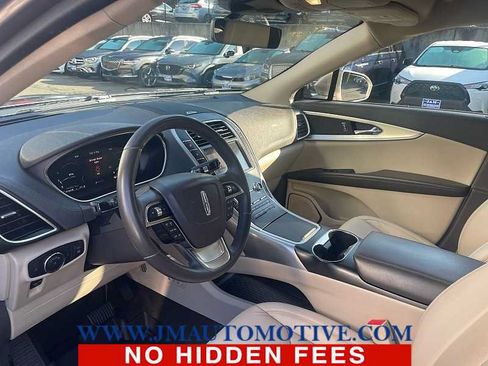 Used 2020 Lincoln Nautilus Premier w/ Equipment Group 101A AWD/4WD image 2