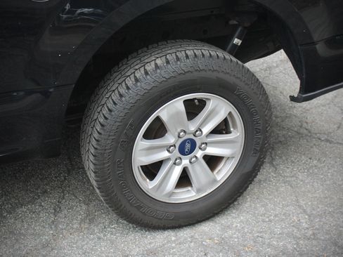Used 2017 Ford F150 XL w/ Equipment Group 101A Mid RWD image 30