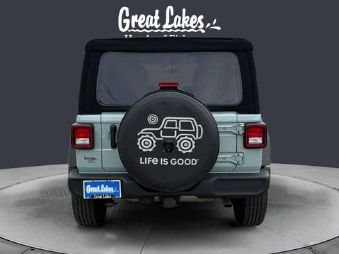 Used 2023 Jeep Wrangler Unlimited Sport AWD/4WD image 4