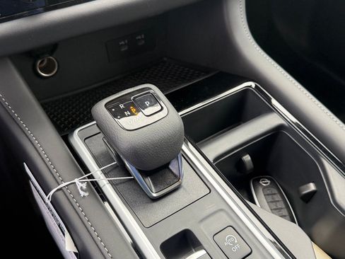 New 2026 Nissan Pathfinder SV image 18