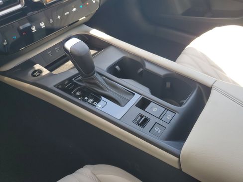 New 2026 Nissan Sentra SL w/ Floor Mat Package FWD image 8