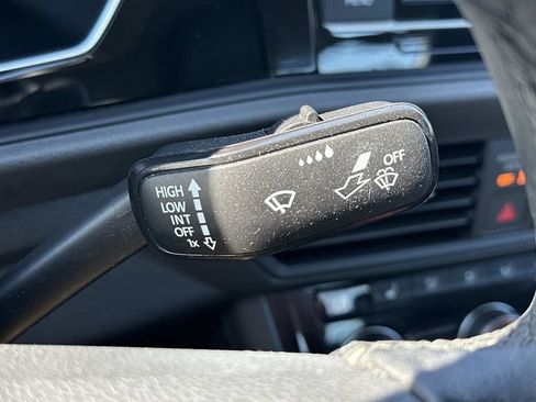 Used 2024 Volkswagen Jetta SE FWD image 24