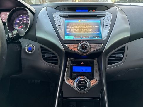 Used 2013 Hyundai Elantra Limited w/ Technology Pkg image 19
