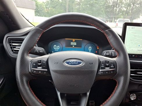 Certified 2023 Ford Escape ST-Line Select w/ Tech Pack #2 AWD/4WD image 18